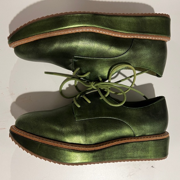 Antelope metallic green leather lace up platform shoes - Picture 2 of 9